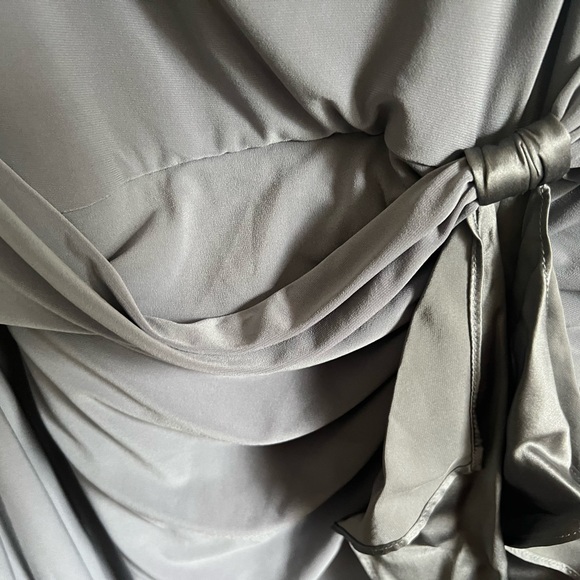 STUNNINGLY BEAUTIFUL GOWNS - Picture 12 of 13